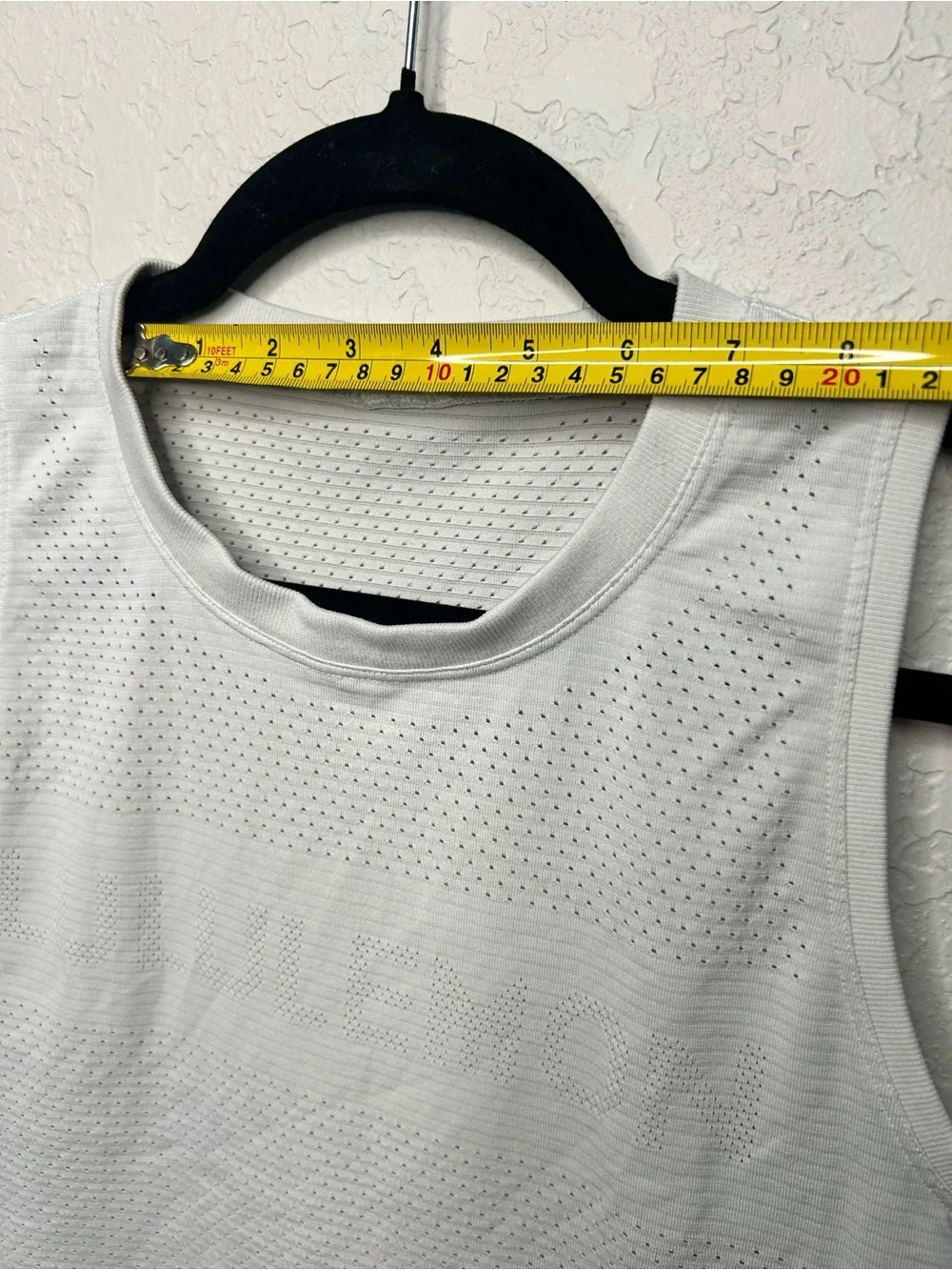 Lululemon White Seamless Mesh Cropped Tank Top